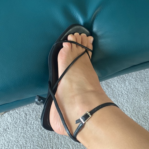 Jeffrey Campbell Black Strappy Heeled Sandals - Picture 4 of 5